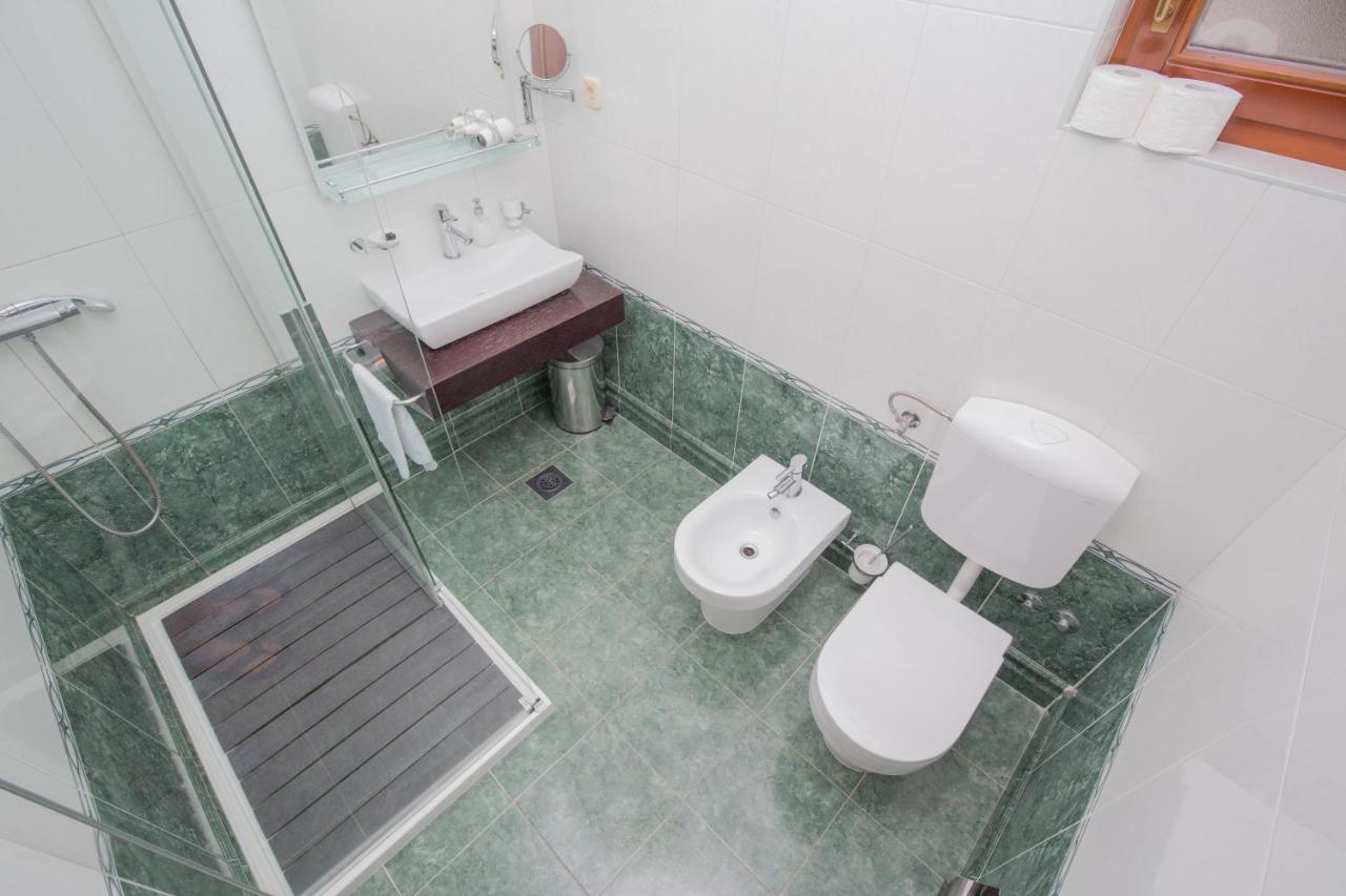 Rooms Plava Laguna Primosten Exterior photo