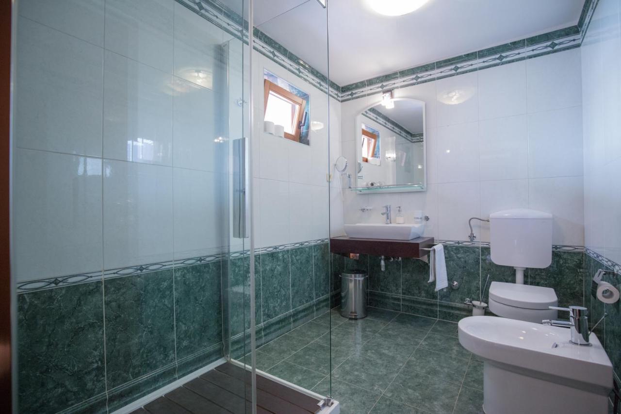 Rooms Plava Laguna Primosten Exterior photo