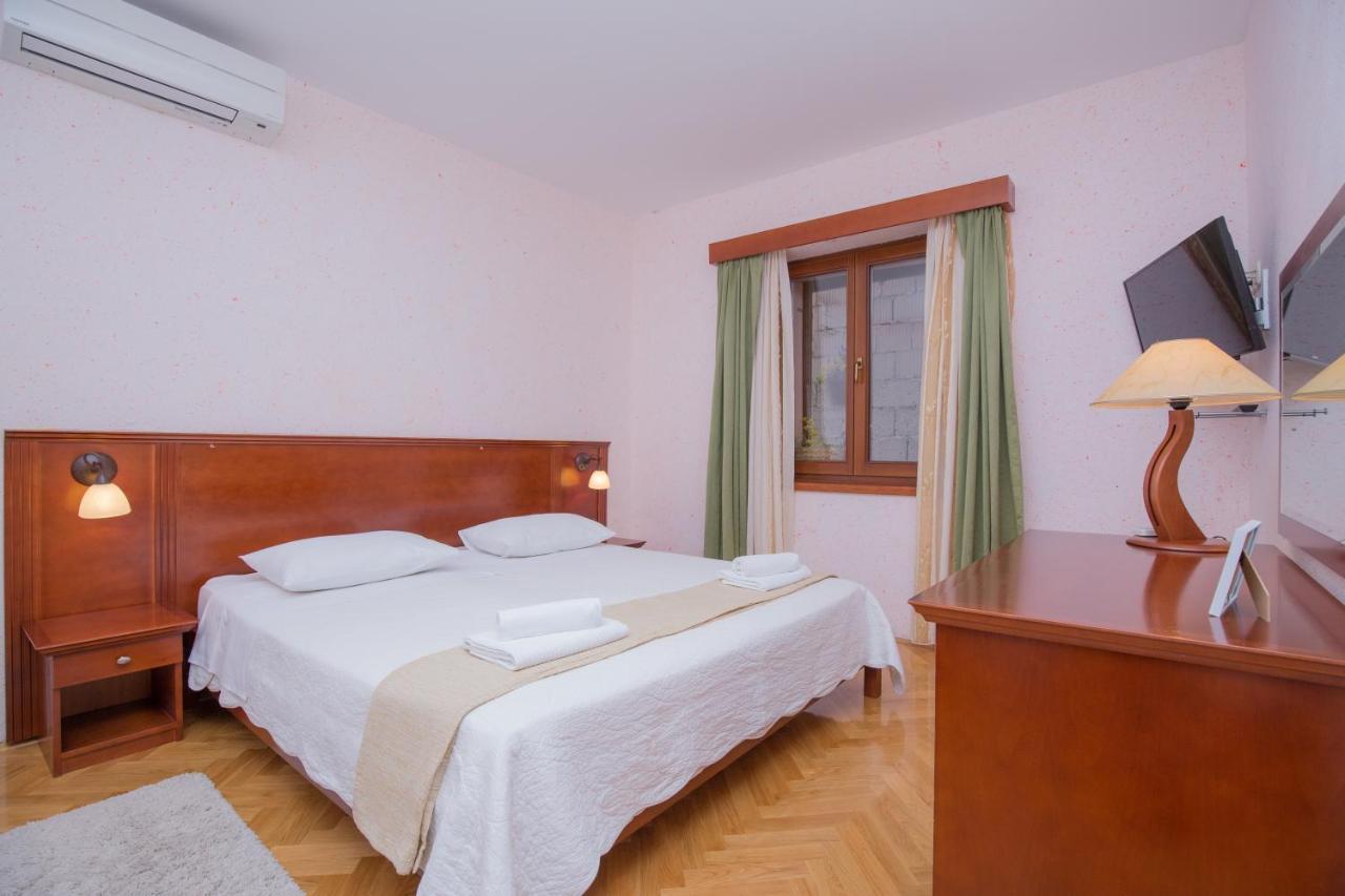 Rooms Plava Laguna Primosten Exterior photo